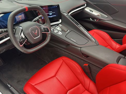 Used 2024 Chevrolet Corvette Stingray Coupe w/ Z51 Performance Package RWD image 10