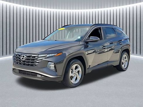 Used 2023 Hyundai Tucson SEL FWD image 3