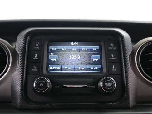 Used 2019 Jeep Wrangler Unlimited Sport AWD/4WD image 19