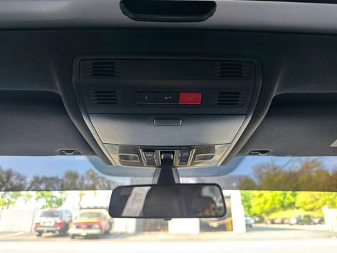 Used 2017 Volkswagen GTI SE FWD image 24