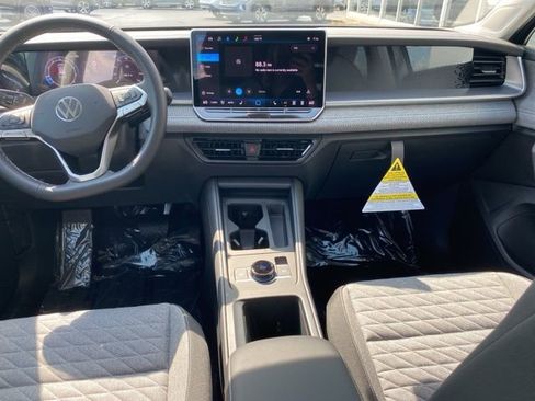 Used 2025 Volkswagen Tiguan S AWD/4WD image 12