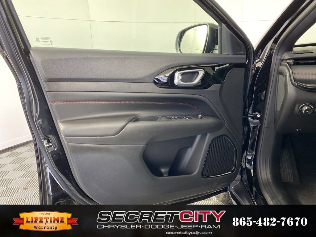 New 2026 Jeep Compass Trailhawk AWD/4WD image 12