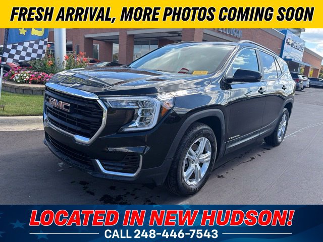 Used 2024 GMC Terrain SLE w/ Driver Convenience Package FWD image 1