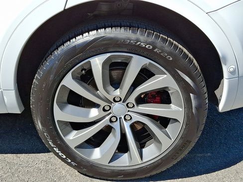 Used 2024 Land Rover Discovery Sport S image 28