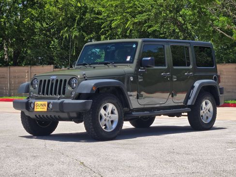 Used 2015 Jeep Wrangler Unlimited Sport w/ Quick Order Package 24S AWD/4WD image 7