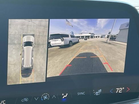New 2026 Chevrolet Suburban Z71 w/ Z71 Off-Road Package AWD/4WD image 20