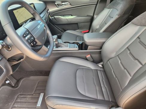 New 2026 Kia Sportage SX FWD image 9