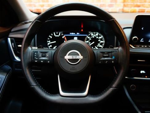 Certified 2023 Nissan Rogue SV w/ SV Premium B Package AWD/4WD image 11