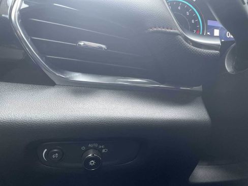 Certified 2023 Chevrolet Traverse RS image 18