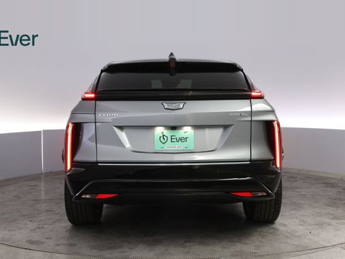 Used 2024 Cadillac Lyriq Tech AWD/4WD image 15