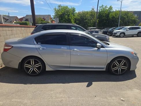 Used 2017 Honda Accord Sport Special Edition image 1