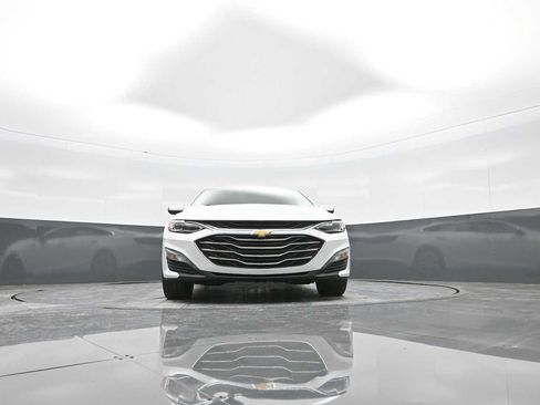Used 2024 Chevrolet Malibu LT image 38