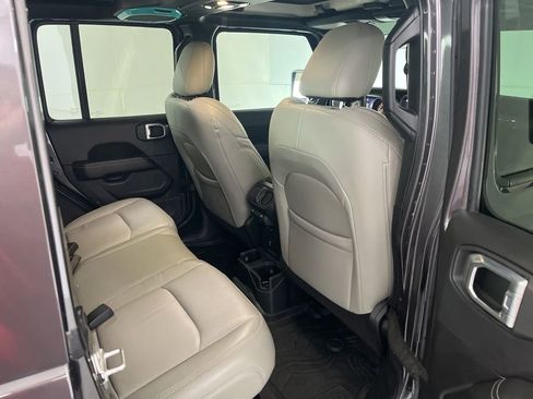 Used 2021 Jeep Wrangler Unlimited Sahara AWD/4WD image 23