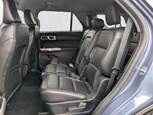 Used 2021 Ford Explorer XLT w/ Equipment Group 202A image 19
