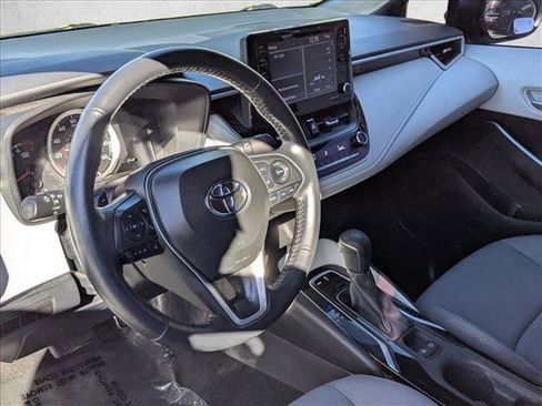 Used 2022 Toyota Corolla SE image 12