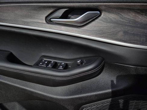 New 2026 Jeep Grand Cherokee Altitude RWD image 15