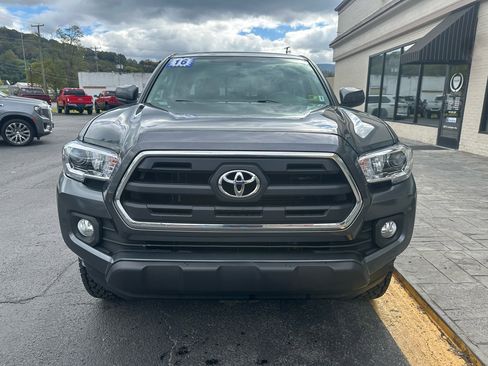 Used 2016 Toyota Tacoma SR5 image 6