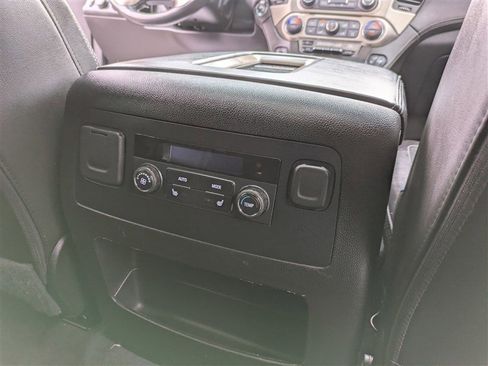 Used 2019 GMC Yukon XL Denali image 23