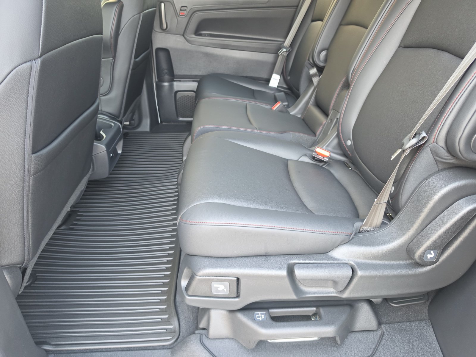 New 2027 Honda Odyssey Sport-L image 12