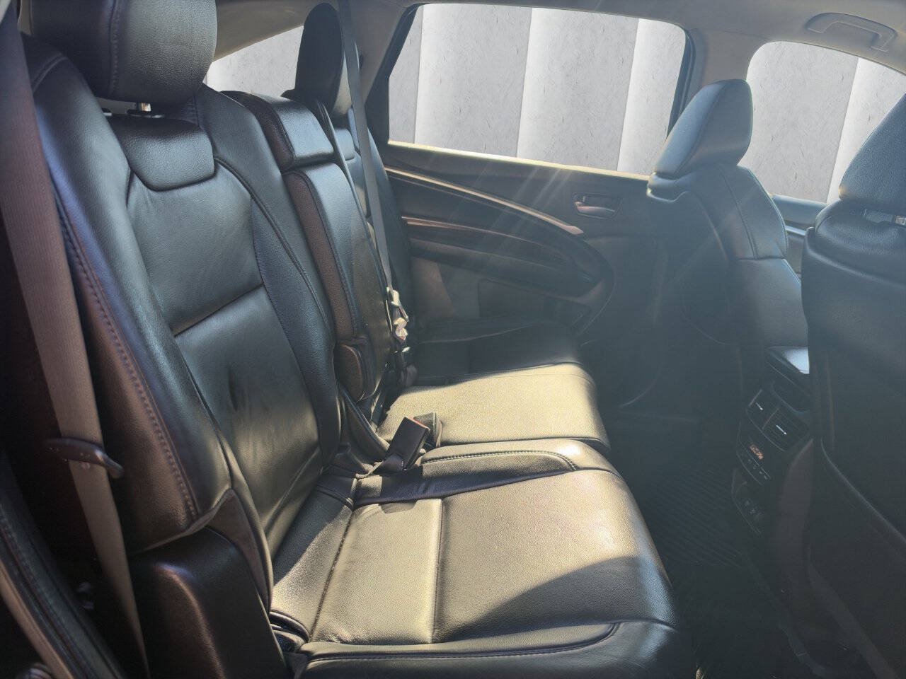 Used 2017 Acura MDX SH-AWD image 18