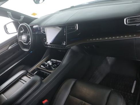 Used 2025 Jeep Grand Wagoneer 4WD image 34