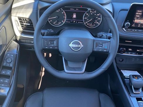 New 2026 Nissan Rogue SV image 7