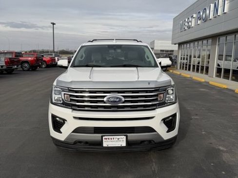 Used 2021 Ford Expedition XLT image 3