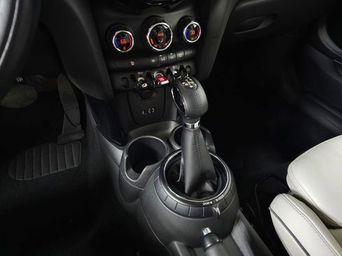 Used 2015 MINI Cooper S image 23