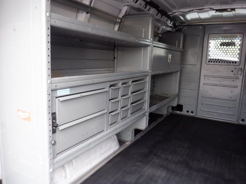 Used 2020 Chevrolet Express 2500 w/ Communications Package RWD image 8