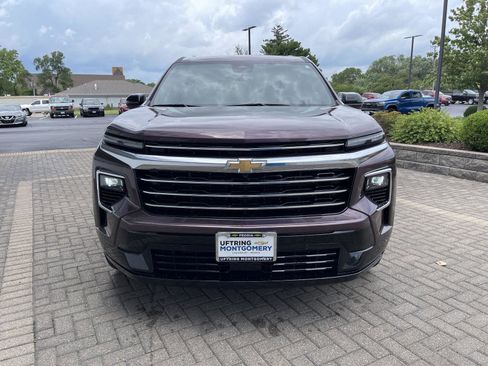 Used 2025 Chevrolet Traverse High Country w/ LPO, Floor Liner Package AWD/4WD image 8