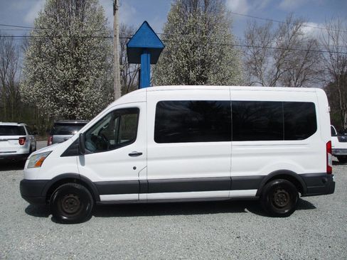 Used 2016 Ford Transit 350 XLT RWD image 2