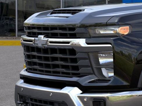 New 2026 Chevrolet Silverado 2500 LT image 13