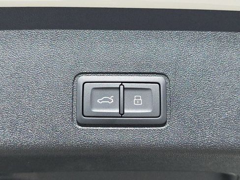 New 2026 Audi Q3 quattro 2.0T image 13