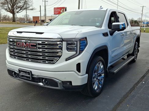 Used 2023 GMC Sierra 1500 Denali w/ Denali Reserve Package image 3