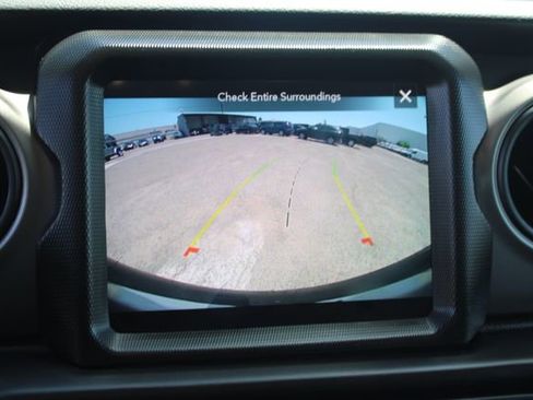 Used 2022 Jeep Wrangler Unlimited Sport AWD/4WD image 23