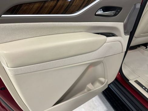 Used 2022 Cadillac Escalade ESV Sport Platinum image 28