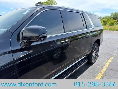 Used 2021 Cadillac Escalade ESV Premium Luxury w/ LPO, Floor Liner Package AWD/4WD image 2