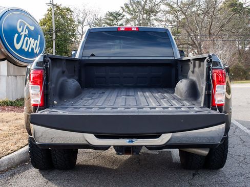 Used 2020 RAM 3500 Big Horn image 24