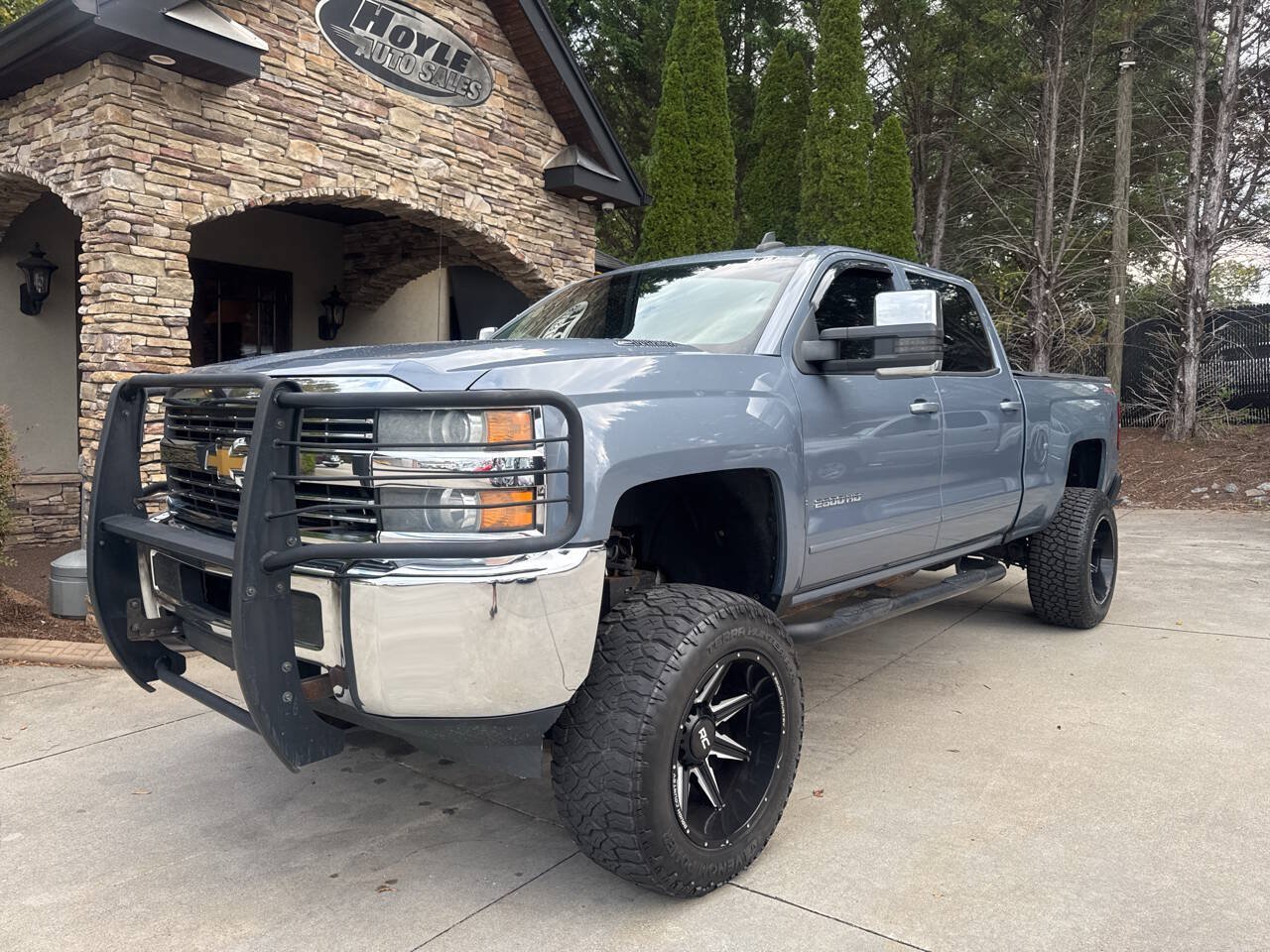 Used 2016 Chevrolet Silverado 2500 LT AWD/4WD image 2