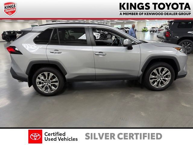 Used 2019 Toyota RAV4 XLE Premium w/ Advanced Technology Package AWD/4WD image 13