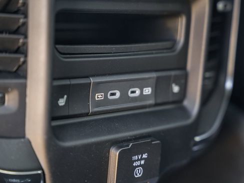 New 2026 RAM 1500 Laramie AWD/4WD image 37