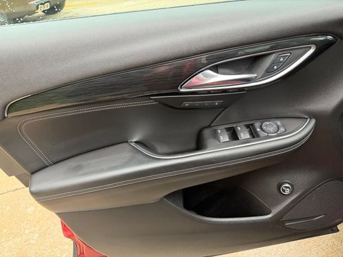 Used 2023 Buick Envision Essence FWD image 9