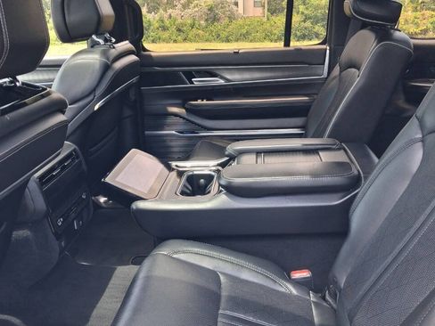 Used 2022 Jeep Grand Wagoneer Series II AWD/4WD image 24