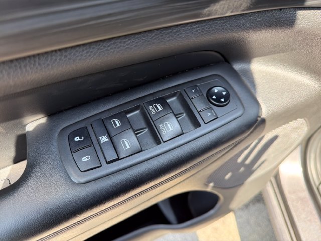 Used 2021 Jeep Grand Cherokee Laredo X AWD/4WD image 16