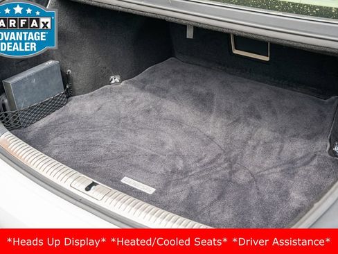 Used 2017 Genesis G90 3.3T Premium image 33