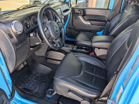 Used 2017 Jeep Wrangler Unlimited Rubicon w/ Connectivity Group image 10