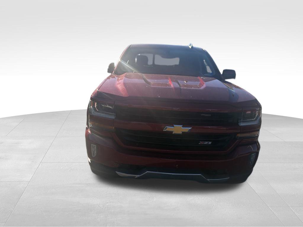 Used 2018 Chevrolet Silverado 1500 LT w/ All Star Edition AWD/4WD image 2