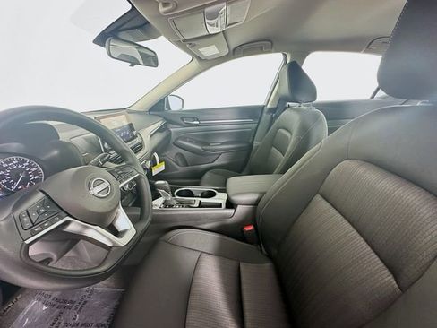 New 2025 Nissan Altima 2.5 SV image 22
