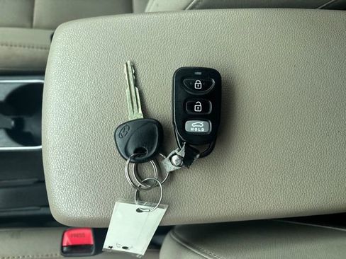 Used 2018 Hyundai Elantra SE w/ SE Connectivity Package 04 image 26