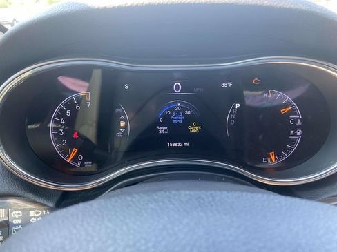 Used 2018 Jeep Grand Cherokee Laredo RWD image 14